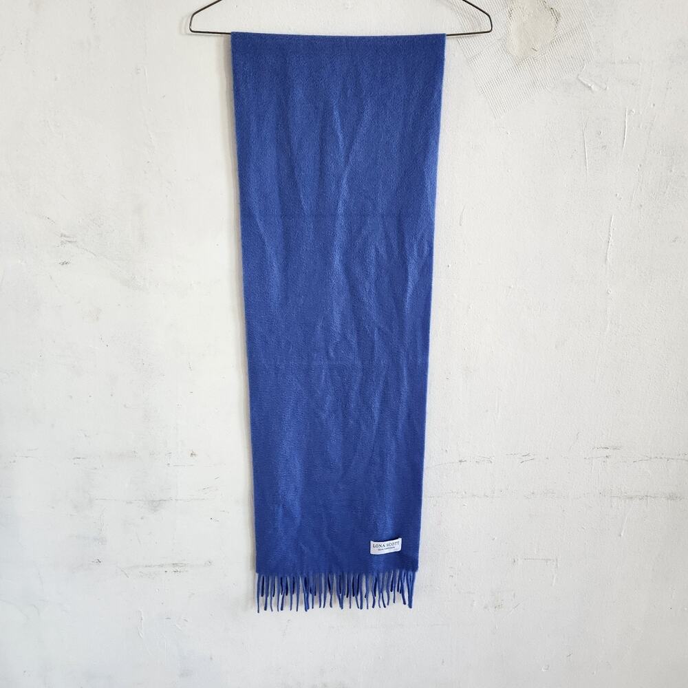 Lona Scott 100% Cashmere Bright Blue Fringe Scarf Soft Quiet Luxury Winter - Picture 6 of 6